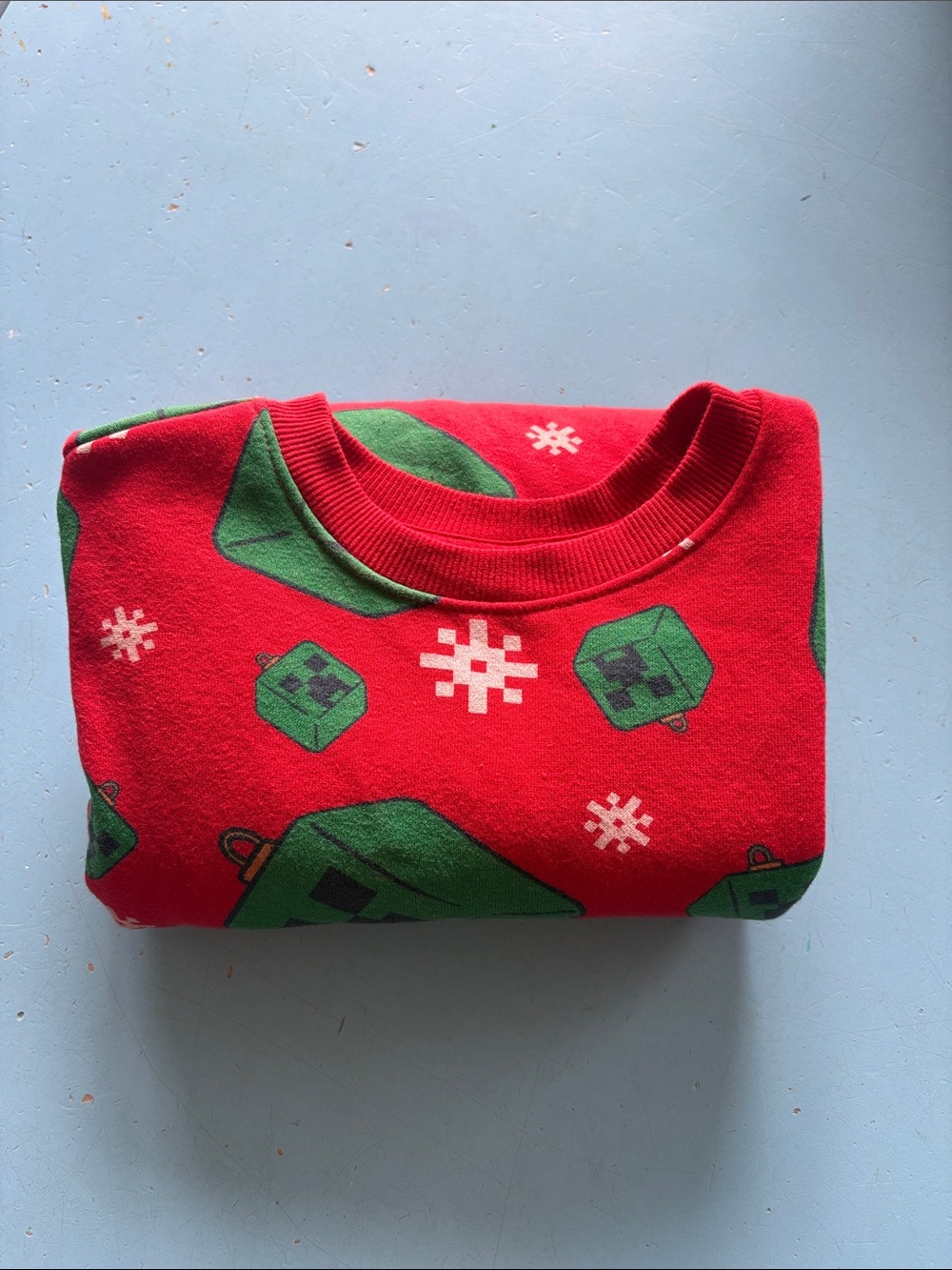 Kids Christmas Minecraft Red Graphic Crewneck Sweatshirt with Green Gamer Motif